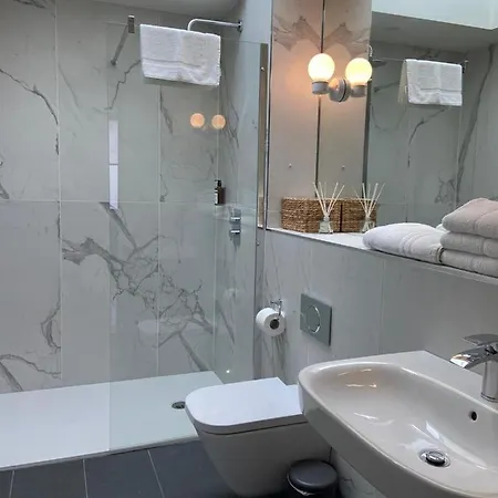 The At Firecastle Гостевой дом 3*