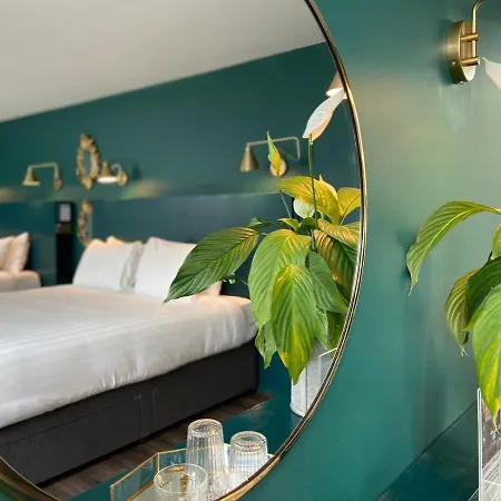 The At Firecastle 3*